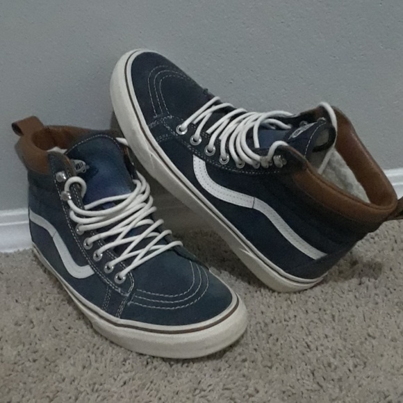 Vans - Picture 1 of 5
